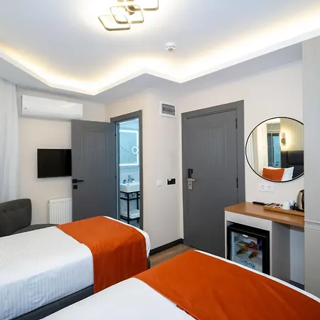 Robin Hotel