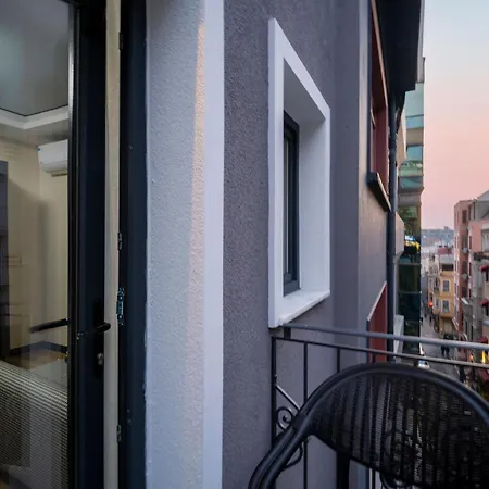 Robin * 伊斯坦布尔