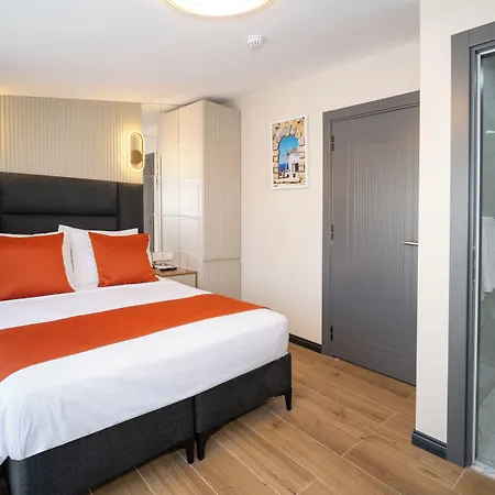 Hotel Robin *